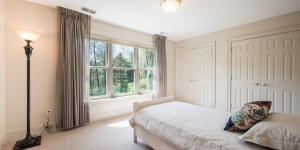 575